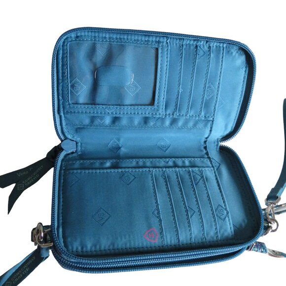 ⭐️🎉HP2🎉⭐️ Vera Bradley - All in One Crossbody Bag in Hanging Around (2021) EUC - Picture 9 of 11